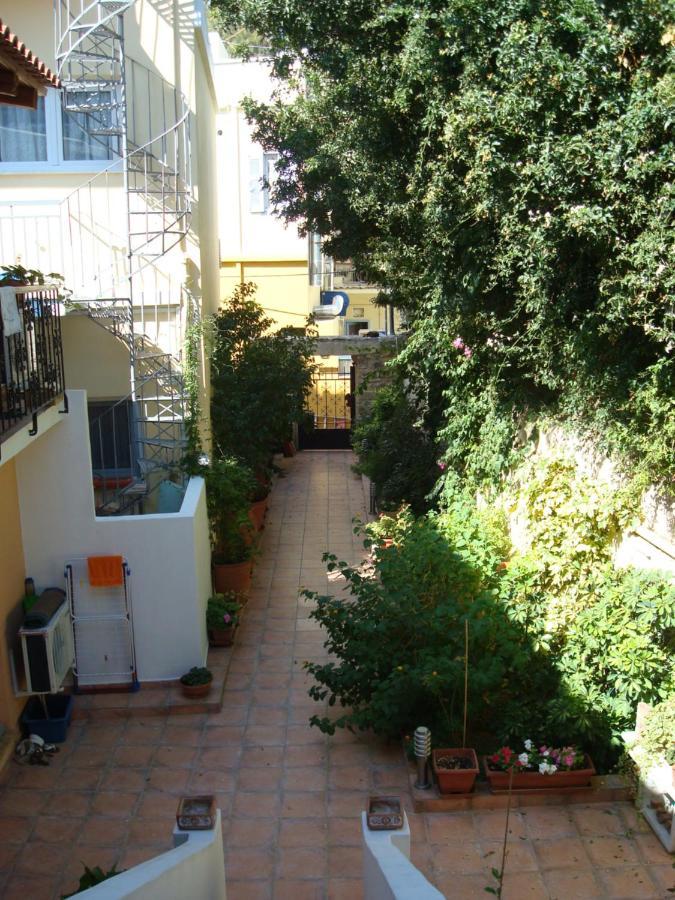 Relax In Aegina Town Apartments Exterior foto
